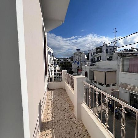 Tinos Central Perfection Buitenkant foto